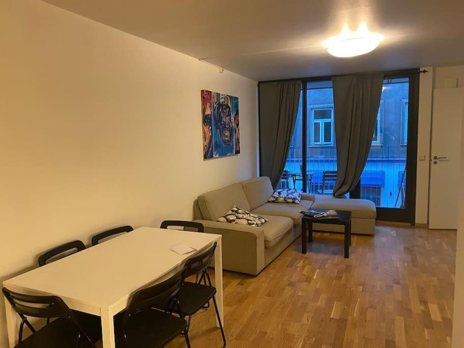 Leilighet Midt I Oslo Sentrum 2 Soverom Og Stue Luaran gambar